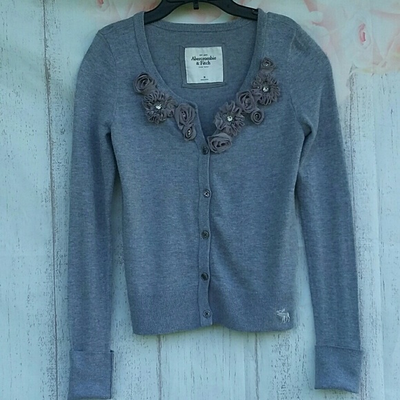 Abercrombie & Fitch Sweaters - Grey Sweater Medium Abercrombie & Fitch Womens